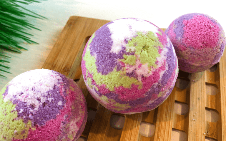 Easy Moisturizing Homemade Bath Bomb Recipe